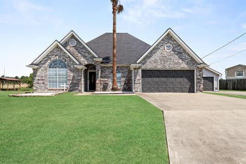 Property photo of 200 Skylark Ave, Bridge City, TX 77611
