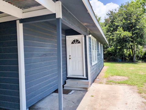 Photo of 12847 Hamshire, Hamshire, TX 77622 (MLS # 268435)