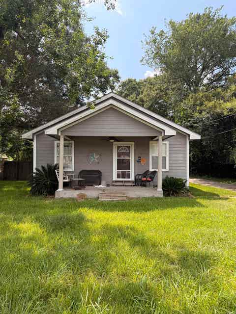 Photo of 1190 Glendale, Beaumont, TX 77707 (MLS # 270346)
