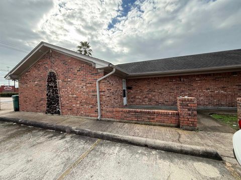 Photo of 445 N 18th Street Unit A, Beaumont, TX 77707 (MLS # 264802)