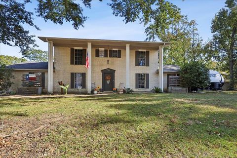Photo of 1790 Dublin Drive, Vidor, TX 77662 (MLS # 265658)