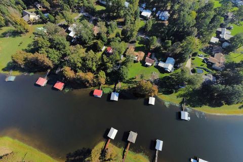 A home in Hemphill