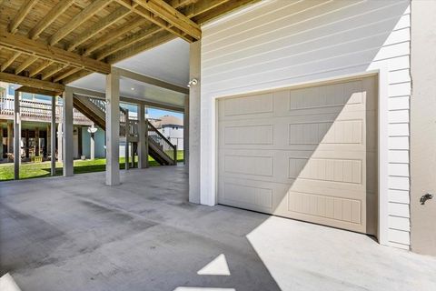 A home in Crystal Beach