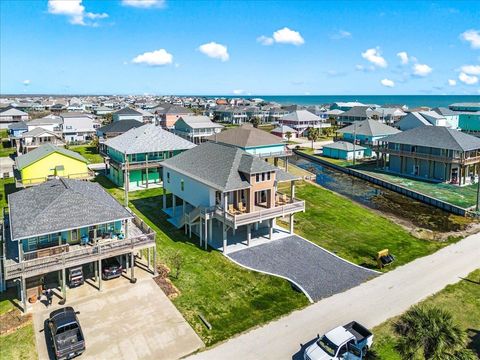 A home in Crystal Beach