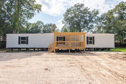 Photo of 10002 Sweetgum Unit B, Lumberton, TX 77657 (MLS # 263501)