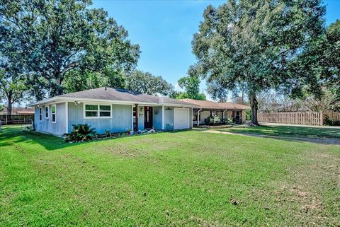 A home in Groves