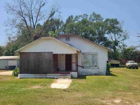 Photo of 1911 N Margaret Ave, Kirbyville, TX 75956 (MLS # 269793)