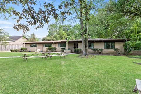 Photo of 5575 Clinton, Beaumont, TX 77706 (MLS # 266758)