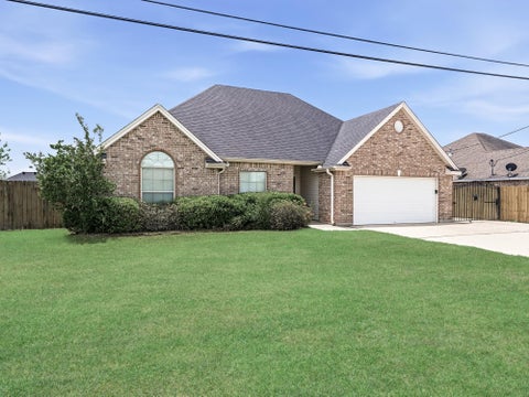 Photo of 5425 Westmeadow Lane, Lumberton, TX 77657 (MLS # 268184)