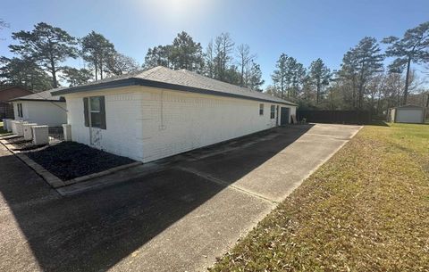 A home in Lumberton