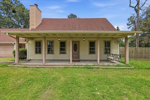Photo of 1101 Fernwood Dr., Orange, TX 77632 (MLS # 268535)