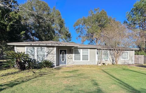Photo of 945 Weevil St., Silsbee, TX 77656 (MLS # 263615)