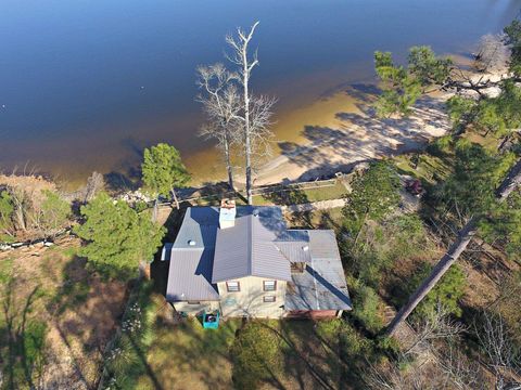 A home in Burkeville