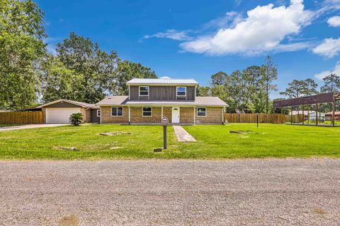 A home in Vidor