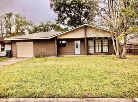 Photo of 1930 Robin Ave., Orange, TX 77632 (MLS # 264188)