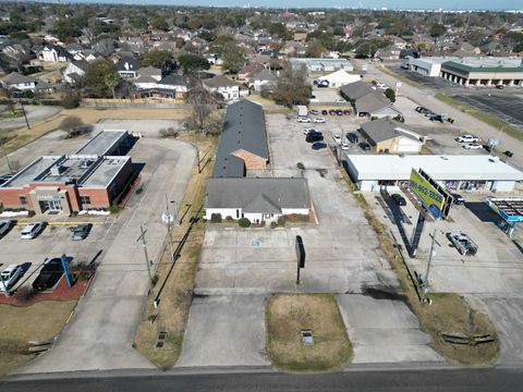Photo of 2100 Highway 365, Nederland, TX 77627 (MLS # 265050)