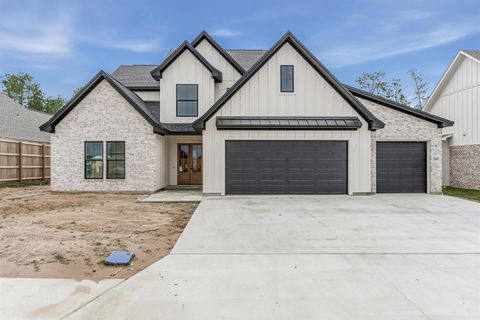 Photo of 1300 Kalas Circle, Lumberton, TX 77657 (MLS # 265690)