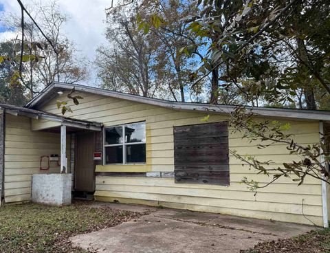 Photo of 1180 Trinidad, Beaumont, TX 77703 (MLS # 263626)