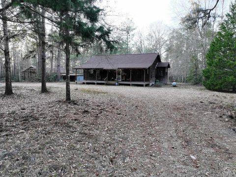 A home in Kirbyville