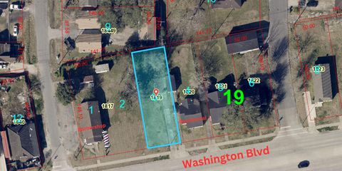 Photo of 1750 Washington Blvd, Beaumont, TX 77705 (MLS # 265224)