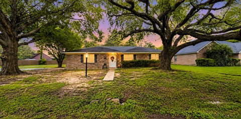 Photo of 5815 Scenic Dr., Beaumont, TX 77713 (MLS # 269538)