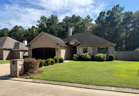 Photo of 3520 Michelle Ave, Vidor, TX 77662 (MLS # 271313)