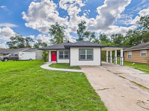Photo of 2250 Westway Street, Orange, TX 77630 (MLS # 264891)