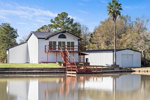 Photo of 5718 Pat Dr, Orange, TX 77630 (MLS # 262953)