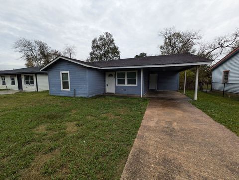 Photo of 5180 Parkview, Beaumont, TX 77705 (MLS # 263664)