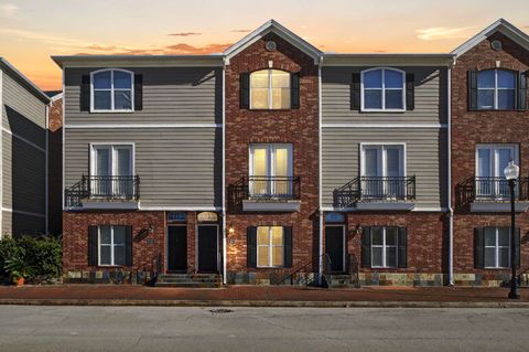 Photo of 320 Cathedral Sq, Beaumont, TX 77701 (MLS # 263629)