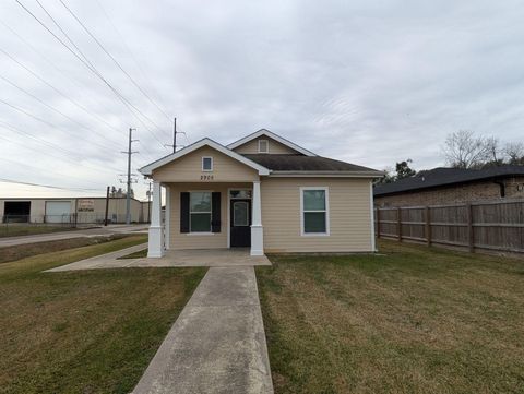 Photo of 2905 Pecos St, Beaumont, TX 77702 (MLS # 264219)