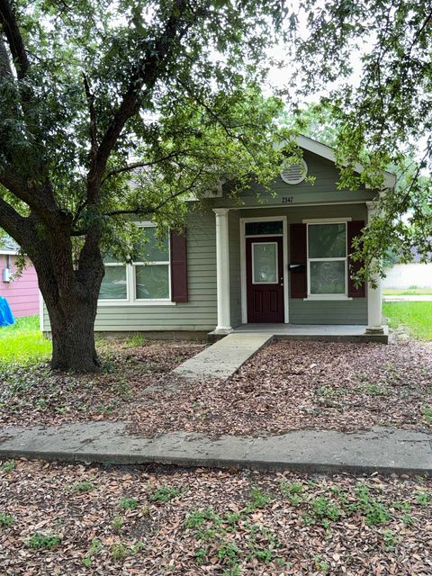 Photo of 2347 12th, Port Arthur, TX 77642 (MLS # 268050)