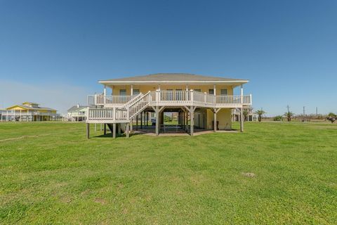 Photo of 3520 Hannas Reef, Crystal Beach, TX 77650 (MLS # 265928)