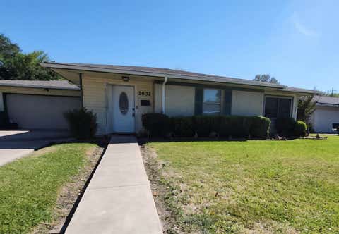 Photo of 2632 33rd St, Port Arthur, TX 77640 (MLS # 270266)