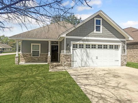 Photo of 2424 Avenue C, Nederland, TX 77627 (MLS # 266168)