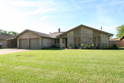 Photo of 8175 Shenandoah, Beaumont, TX 77706 (MLS # 266479)