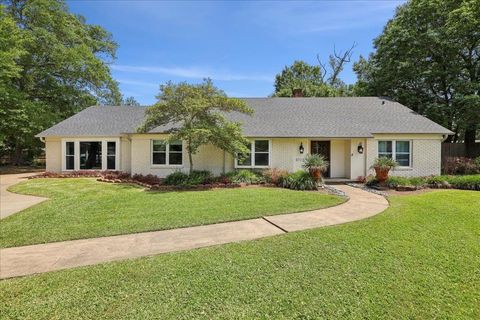 Photo of 5715 Glasgow, Beaumont, TX 77706 (MLS # 263477)