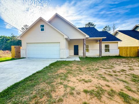 Photo of 790 Woodland, Vidor, TX 77662 (MLS # 265786)
