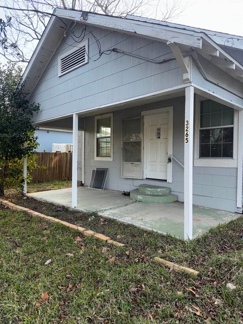 Photo of 3265 Gulf, Beaumont, TX 77703 (MLS # 265121)