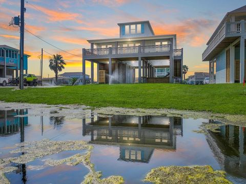 A home in Crystal Beach