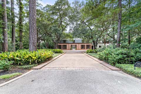 Photo of 1495 Thomas Road, Beaumont, TX 77706 (MLS # 270011)