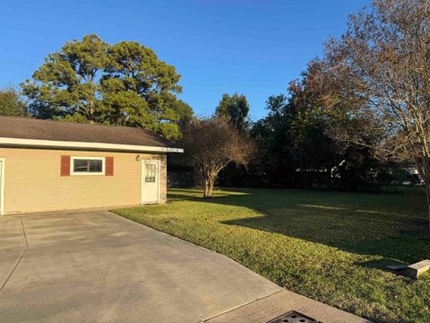 A home in Groves