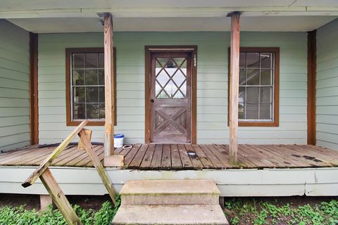 A home in Kirbyville