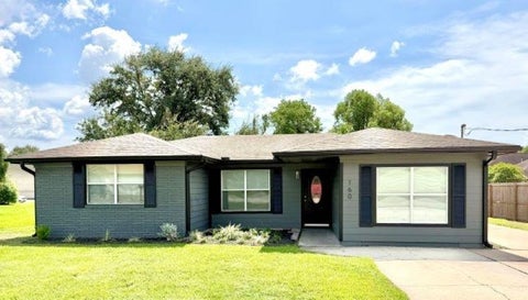 Photo of 160 ROBERTS, Bridge City, TX 77611 (MLS # 270996)