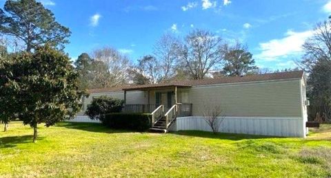 A home in Silsbee