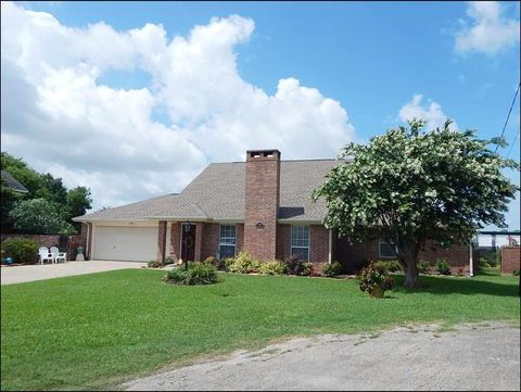 Photo of 3901 Suncrest Circle, Groves, TX 77619 (MLS # 269145)