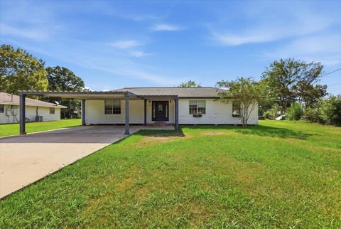 Photo of 8235 S Killarney, Beaumont, TX 77705 (MLS # 270321)