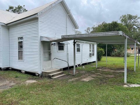 A home in Silsbee