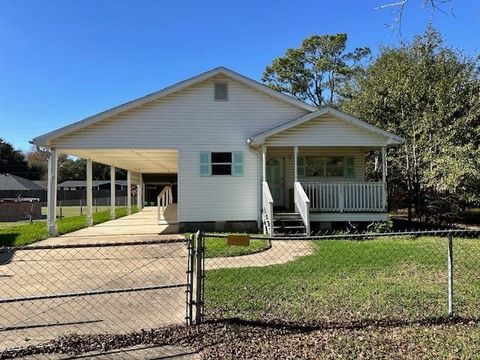 A home in Bridge City