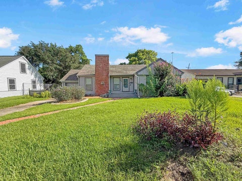 Photo of 2640 Louisiana Street, Beaumont, TX 77702 (MLS # 270491)